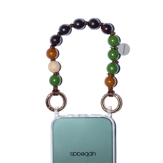 nema upbeads mini keychain attached to upbeads cellphone case with eyelets