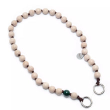 Laden Sie das Bild in den Galerie-Viewer, WOODY BROWN SHORTIE cell phone chain SHORTIE UPBEADS WOODY BROWN SHORTIE