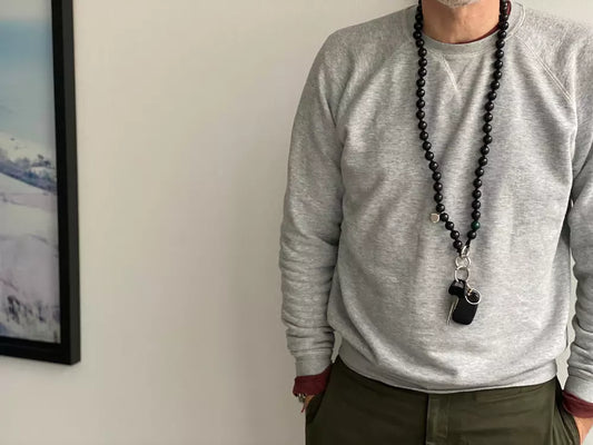midi nightshift schwarz black wooden beads Holzperlen Holzkugel kids crossbody 100cm blue keychain Schlüsselkette Kette für Akkreditierung
