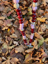 Laden Sie das Bild in den Galerie-Viewer, upbeads Autumn Holzperlen Handykette cellphone chain bunte Holzperlenkette upbeats upbeat Holzkugeln wooden beads